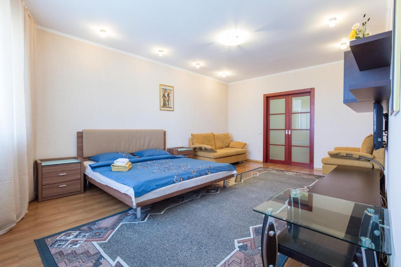 Apartments On Darnitsa Kiev Luaran gambar