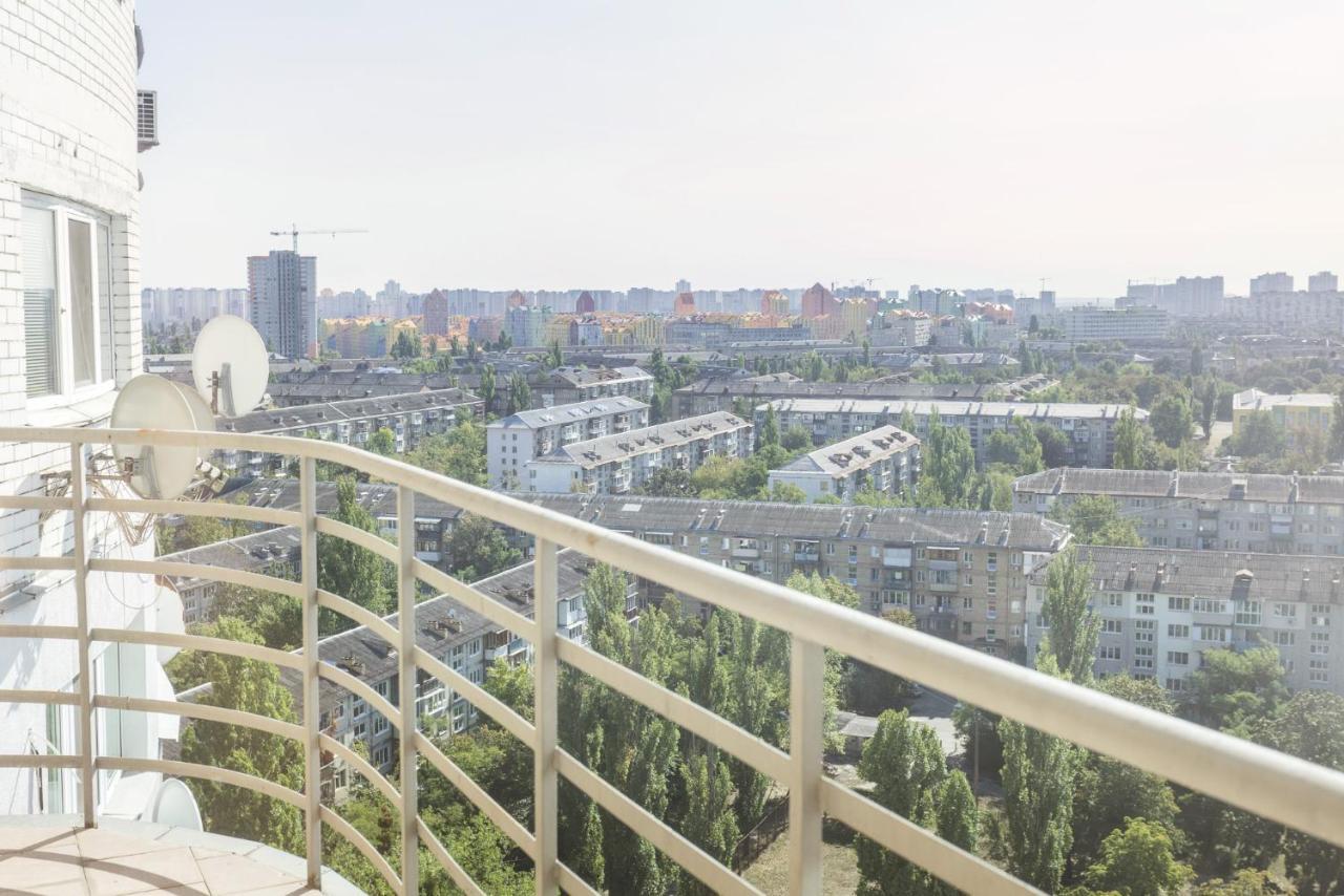Apartments On Darnitsa Kiev Luaran gambar