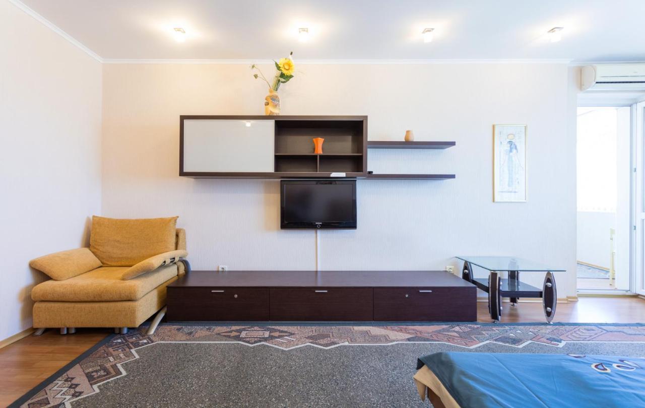 Apartments On Darnitsa Kiev Bilik gambar