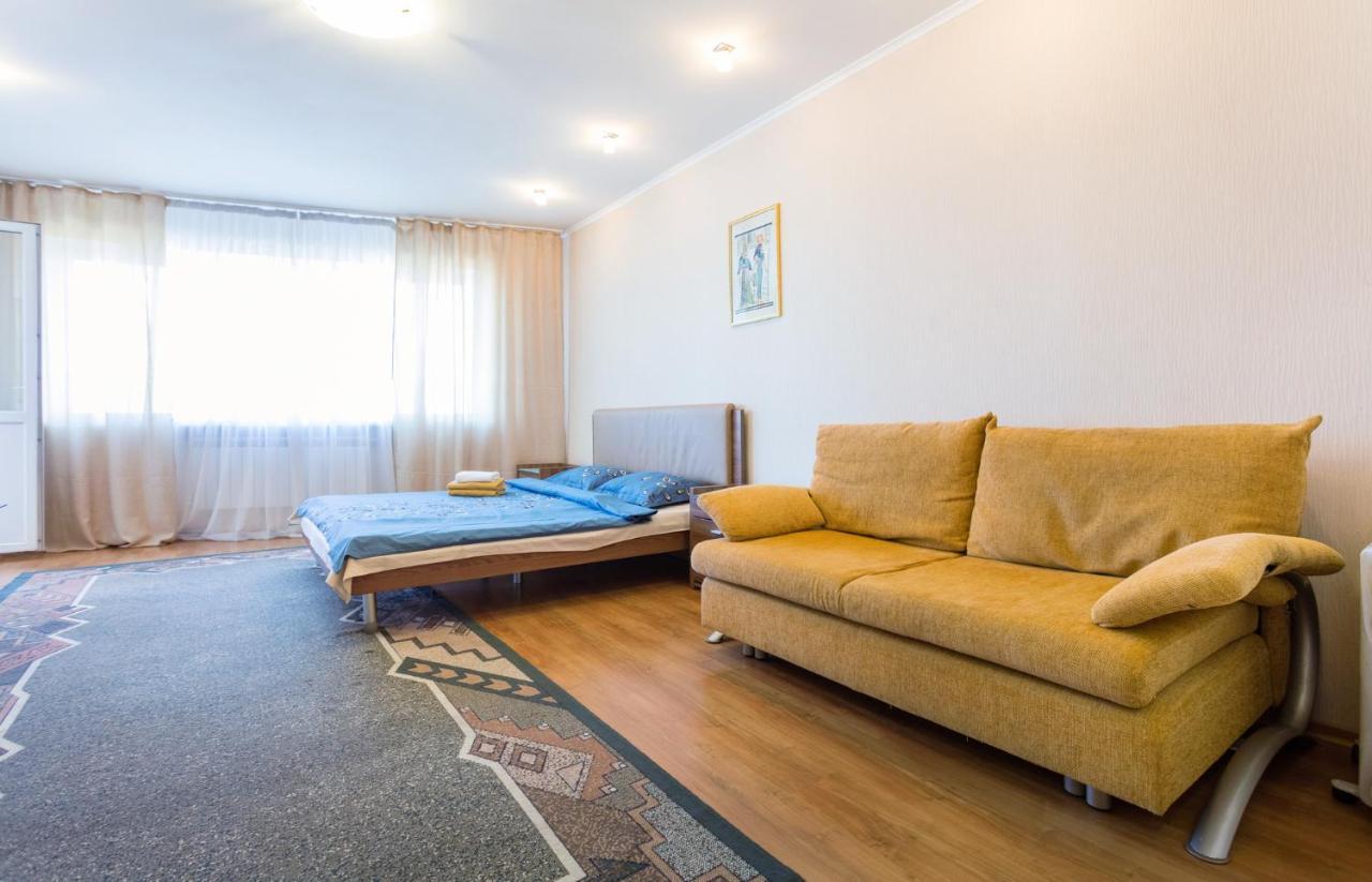 Apartments On Darnitsa Kiev Bilik gambar